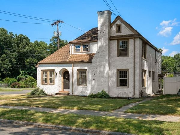 107 Perkins St, Springfield, MA 01118
