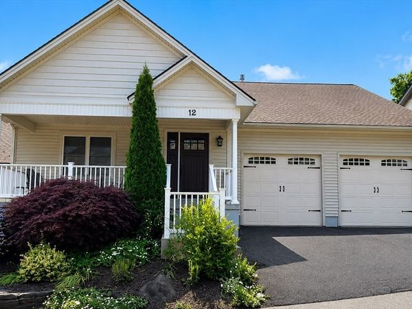 717 Northampton St, Unit 12, Holyoke, MA 01040