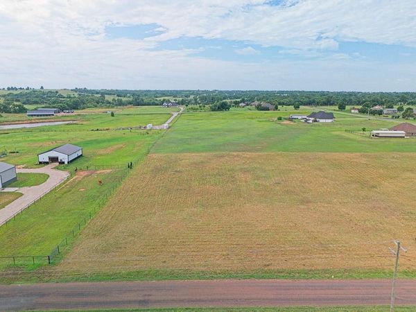 W 2220 W Burr Oak Road, Goldsby, OK 73093