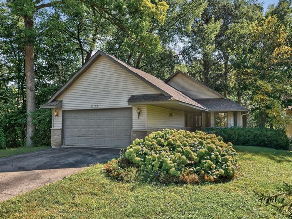 15153 Cates Lake Drive , Prior Lake, MN 55372