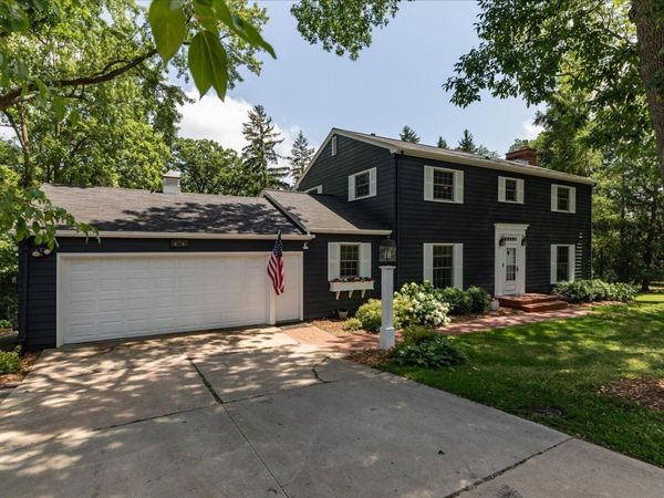 1424 Woodland Drive SW, Rochester, MN 55902