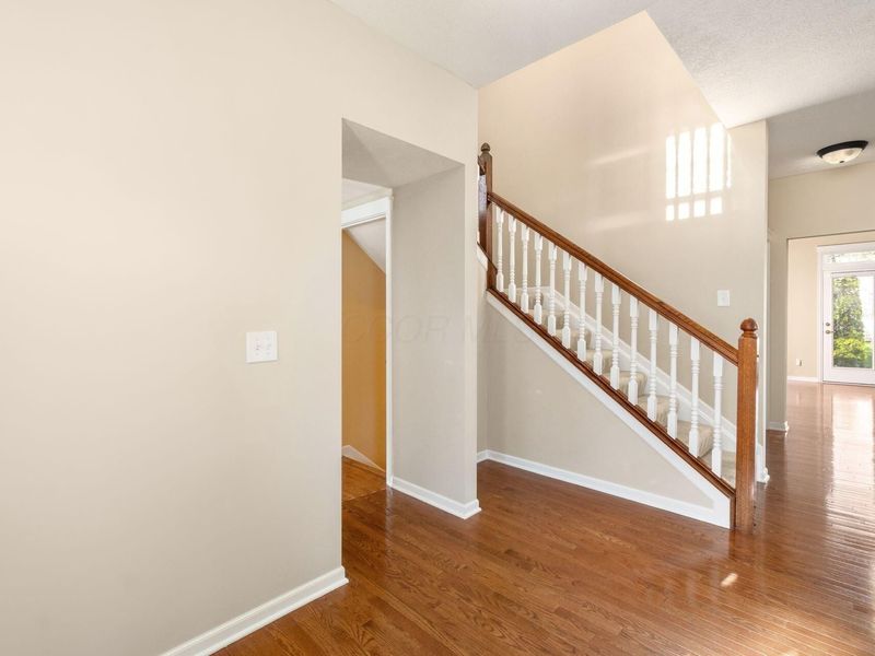 5689 Decker Drive, New Albany, OH 43054 Photo 10