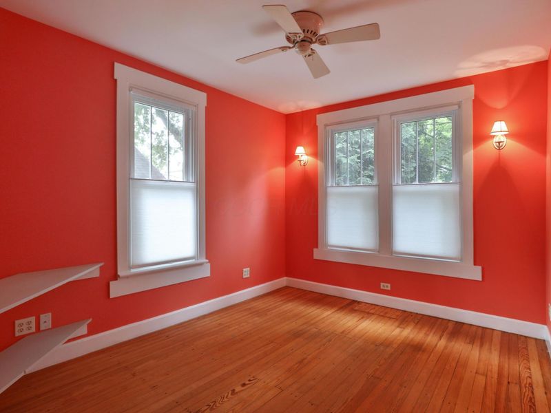 588 Midgard Road , Columbus, OH 43202 Photo 14