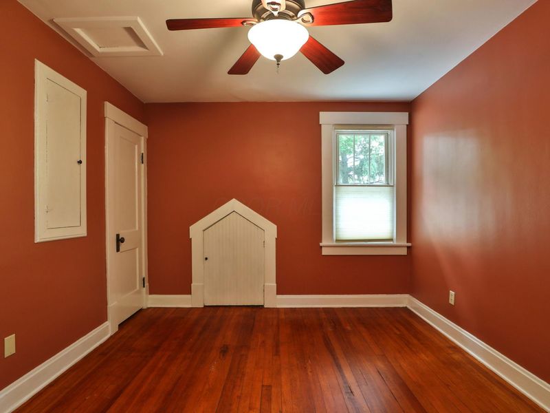 588 Midgard Road , Columbus, OH 43202 Photo 32