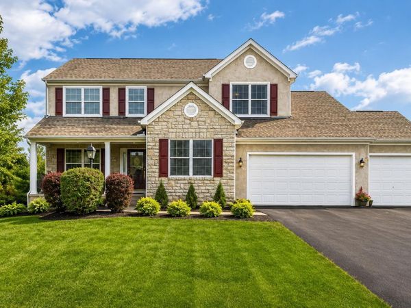 6799 Greenspire Drive, Lewis Center, OH 43035