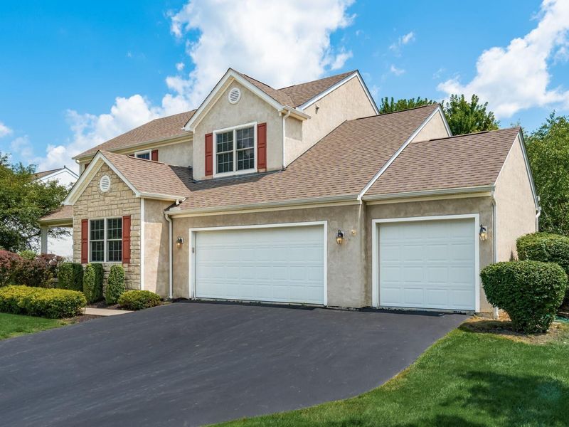 6799 Greenspire Drive, Lewis Center, OH 43035 Photo 2