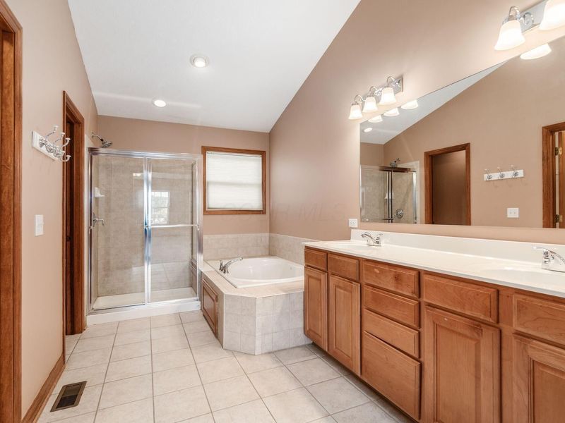 6799 Greenspire Drive, Lewis Center, OH 43035 Photo 27