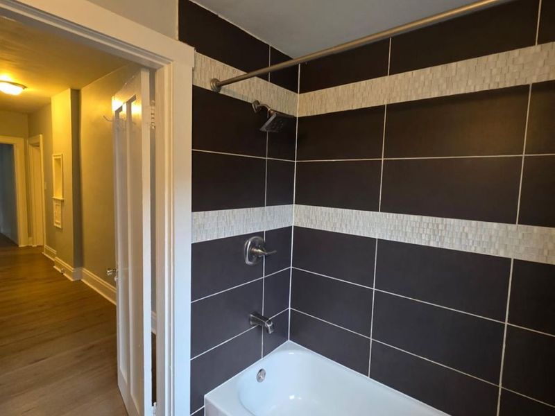 723 Chalfonte Place, Cincinnati, OH 45229 Photo 7