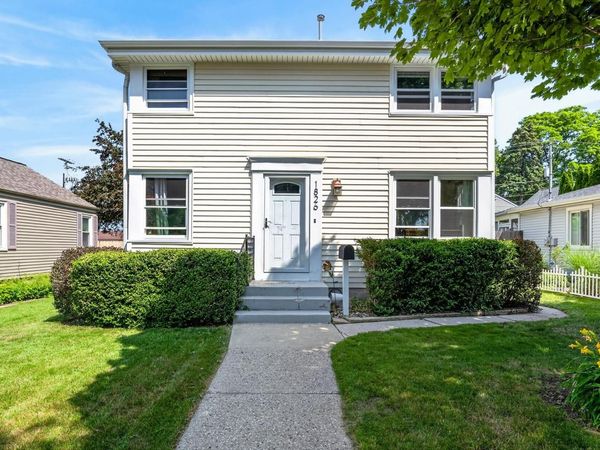 1826 E Fernwood AVENUE, Milwaukee, WI 53207