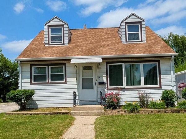 5800 W Custer AVENUE, Milwaukee, WI 53218