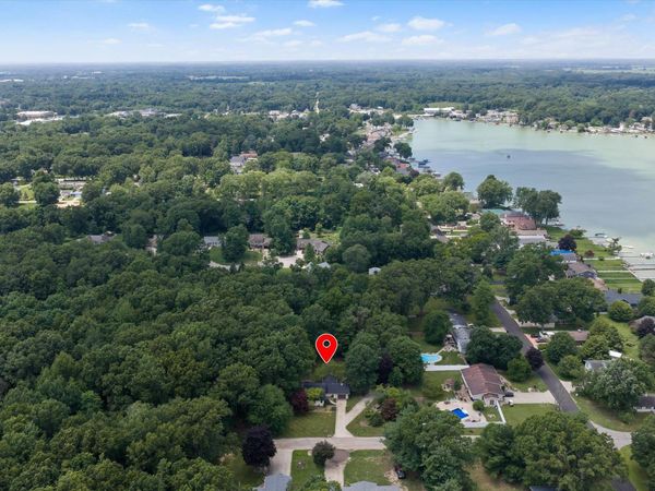 51565 Maplewood Drive, Elkhart, IN 46514