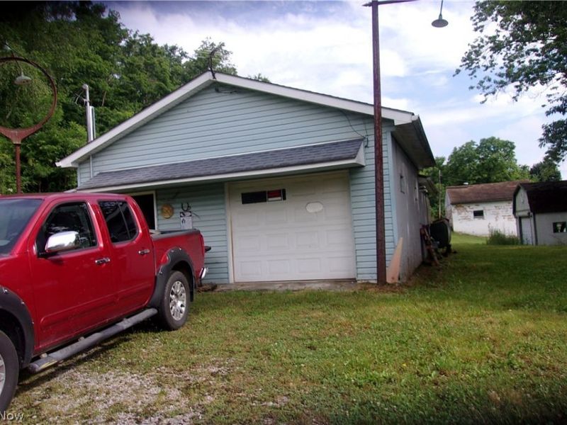 107 Jefferson Street, Amsterdam, OH 43903 Photo 2