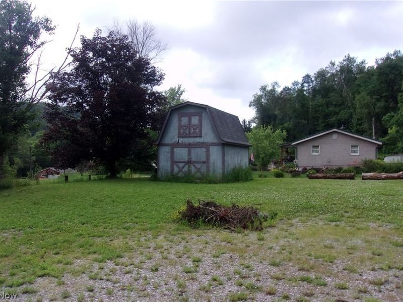 107 Jefferson Street, Amsterdam, OH 43903 Photo 3