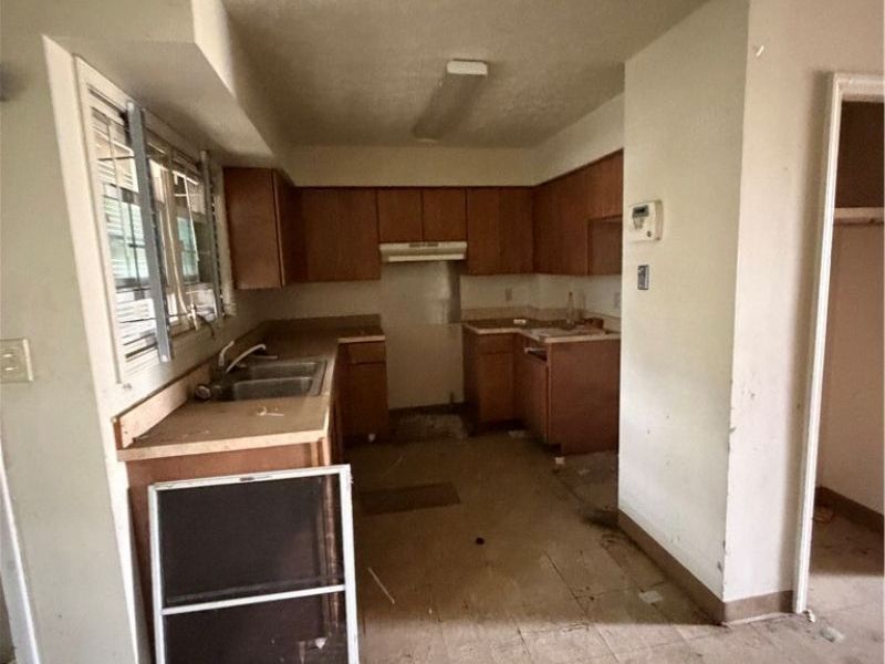 9342 Mount Auburn Avenue, Cleveland, OH 44104 Photo 7