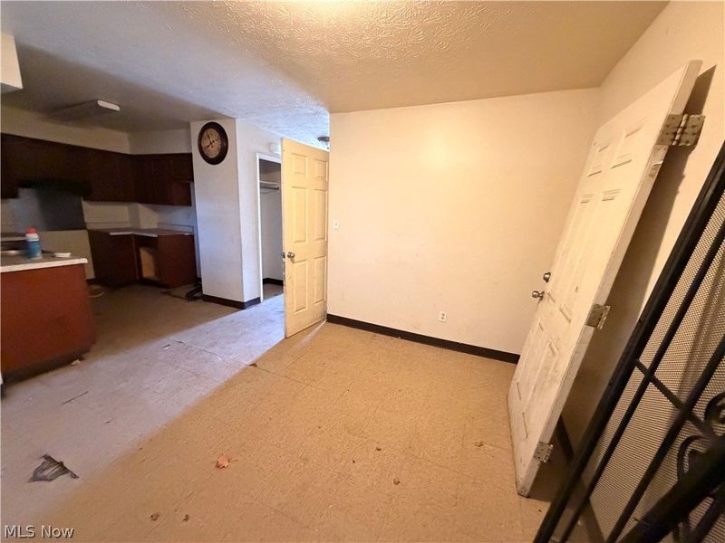 9321 Manor Avenue, Cleveland, OH 44104 Photo 6