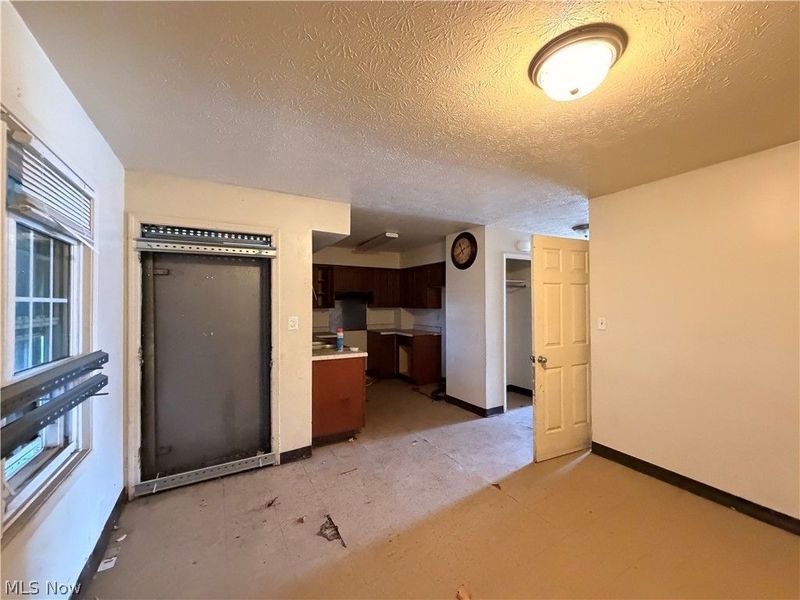 9321 Manor Avenue, Cleveland, OH 44104 Photo 7