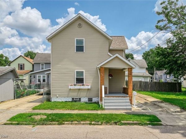 353 NW 3rd Street , Barberton, OH 44203
