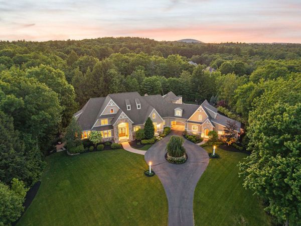 1 Willowbrook Court, Bedford, NH 03110