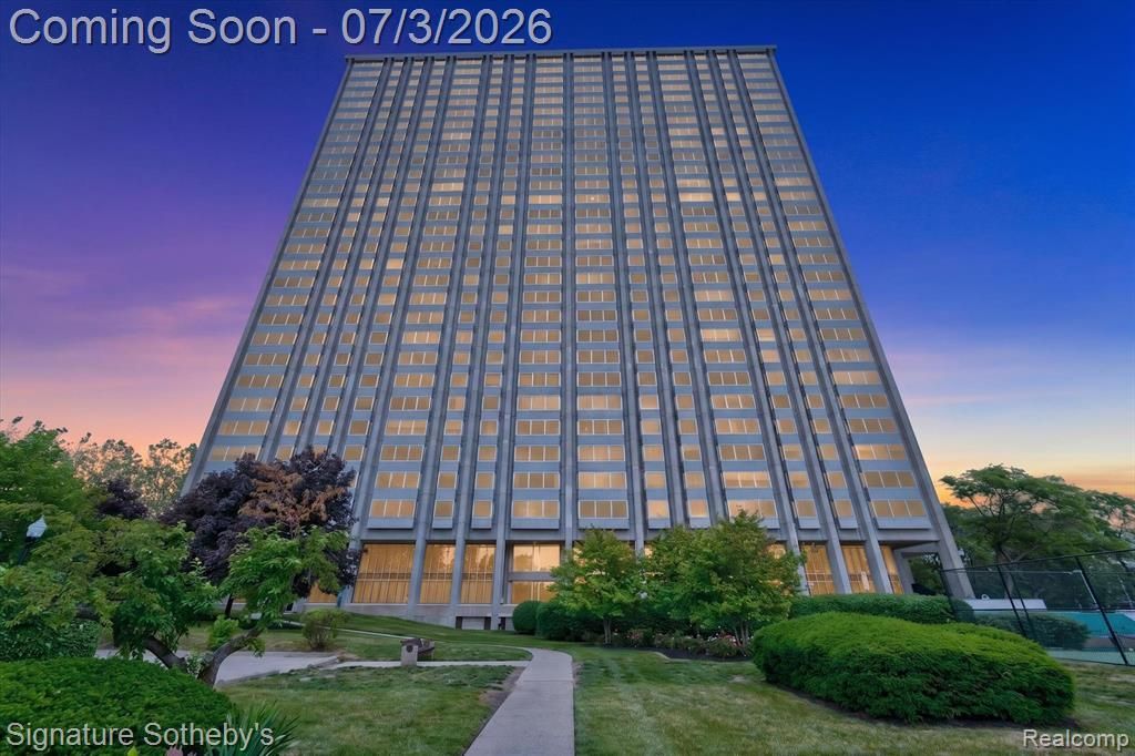 1300 E Lafayette Street, Detroit, MI 48207 Main Photo