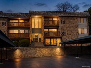 1315 S MAPLE Road, Ann Arbor, MI 48103