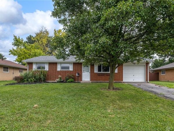 6650 Pine Ridge Avenue, Enon Vlg, OH 45323