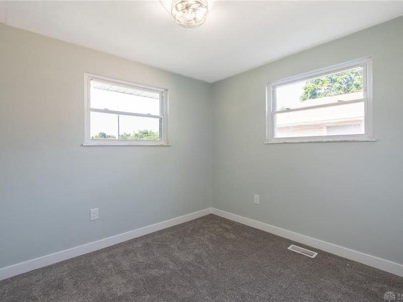 6650 Pine Ridge Avenue, Enon Vlg, OH 45323 Photo 13