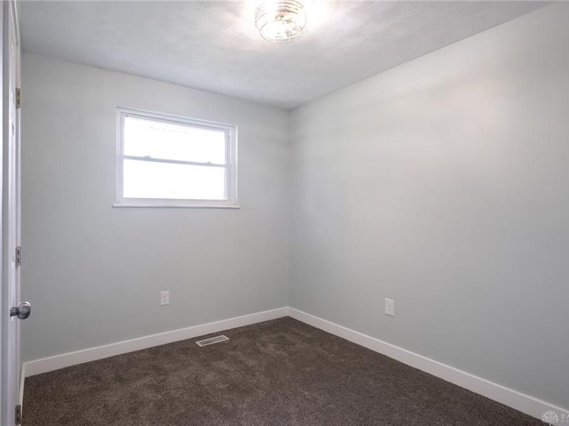 6650 Pine Ridge Avenue, Enon Vlg, OH 45323 Photo 15