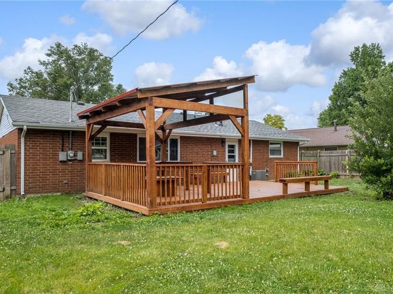 6650 Pine Ridge Avenue, Enon Vlg, OH 45323 Photo 18