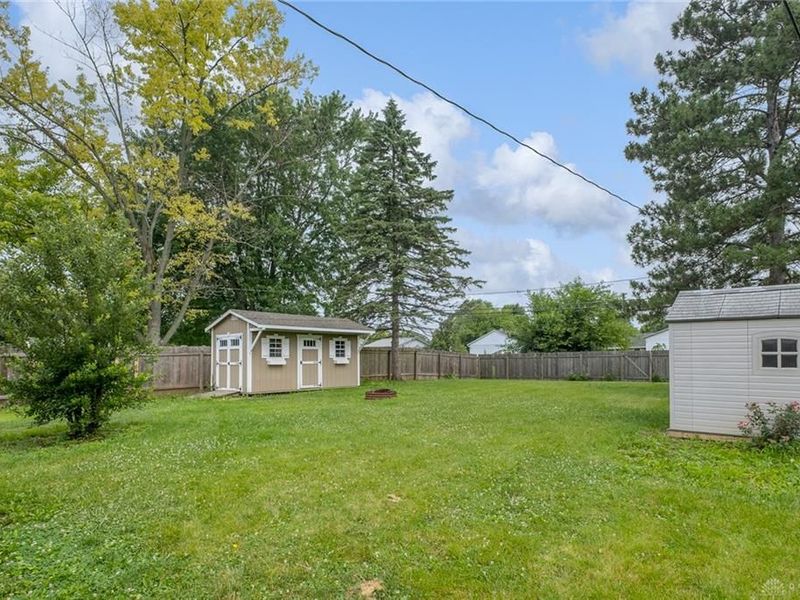 6650 Pine Ridge Avenue, Enon Vlg, OH 45323 Photo 20