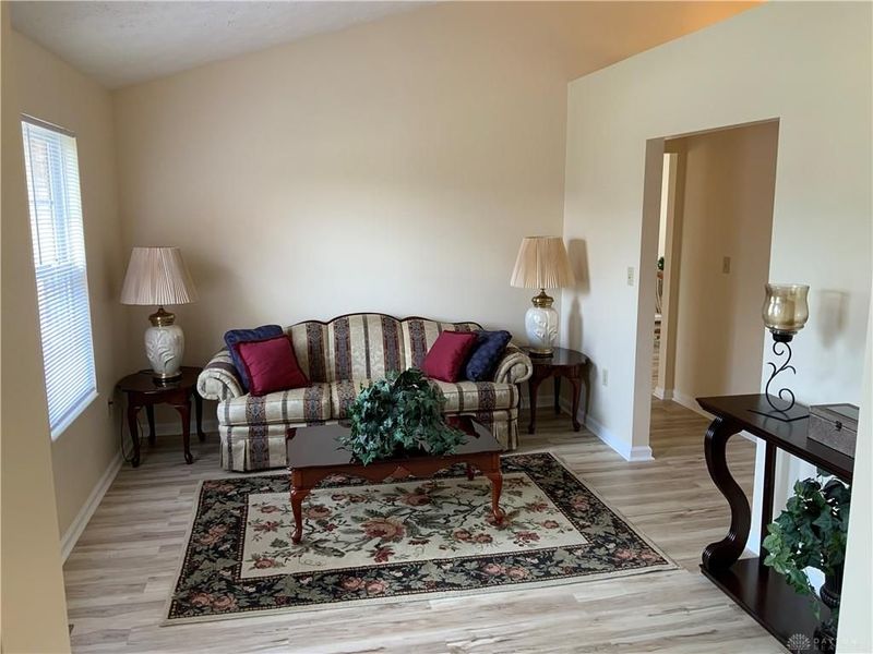 807 Plover Lane, Englewood, OH 45315 Photo 3