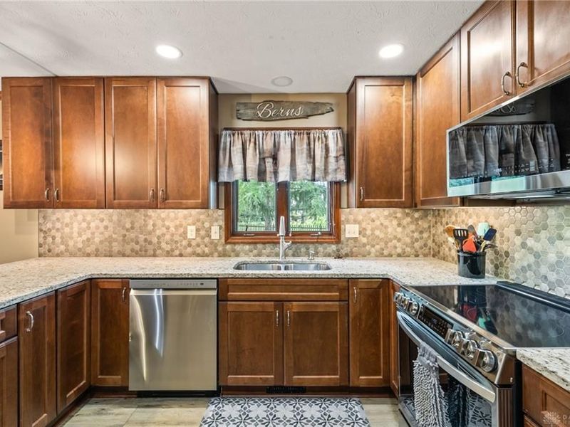 3822 Walnut Grove Lane, Beavercreek, OH 45440 Photo 24