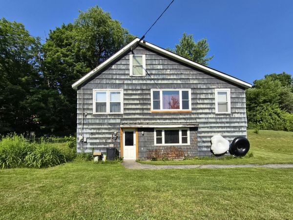 945 Main Street , Jay, ME 04239