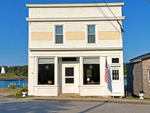 24 Water Street, Lubec, ME 04652