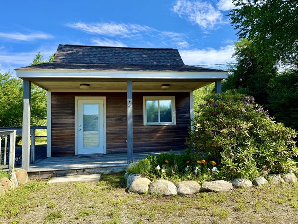 90 Searsport Avenue , Belfast, ME 04915