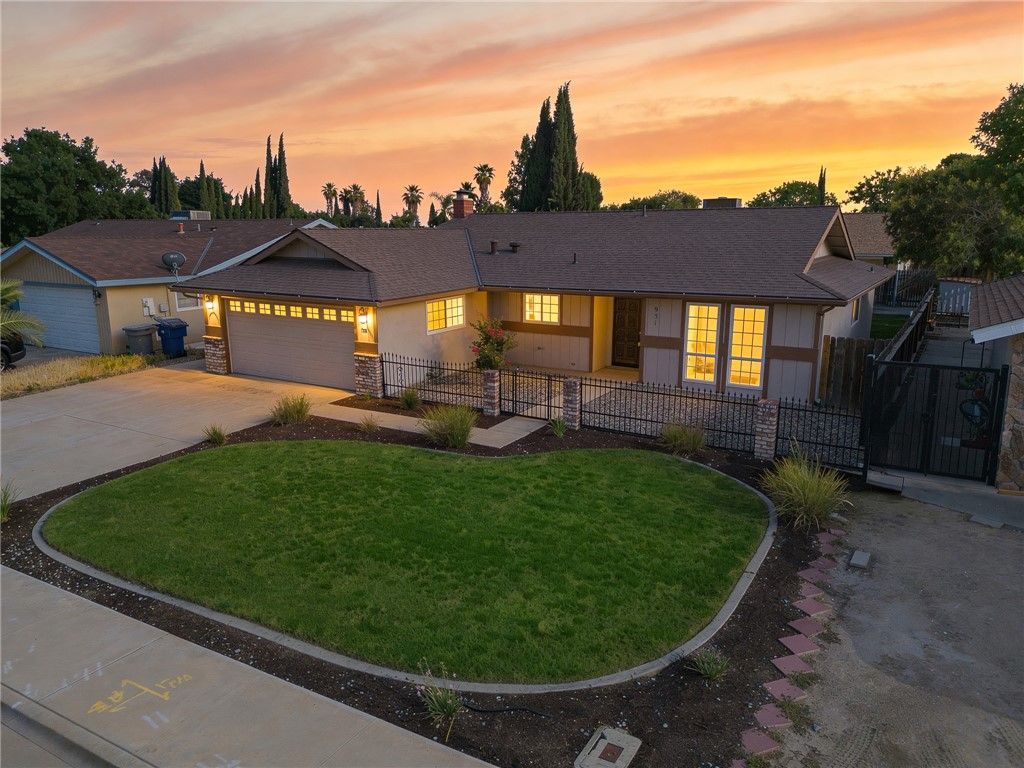 931 Orangewood Court, Lemoore, CA 93245 Main Photo