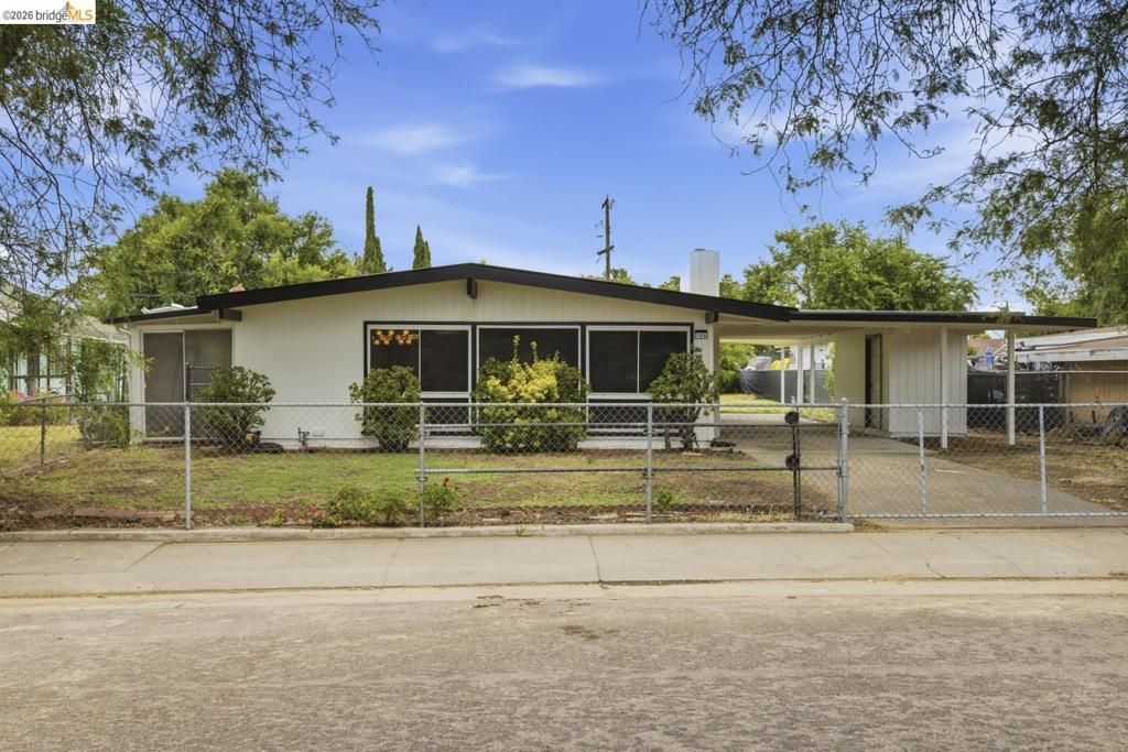 769 Colorado Ave, Stockton, CA 95206 Main Photo