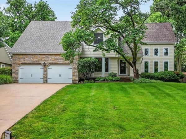 8336 Rosehill Road, Lenexa, KS 66215