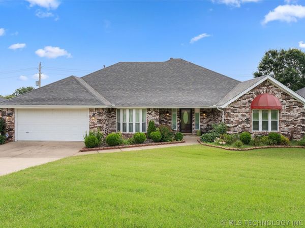 1018 Arbor Drive , Bartlesville, OK 74006