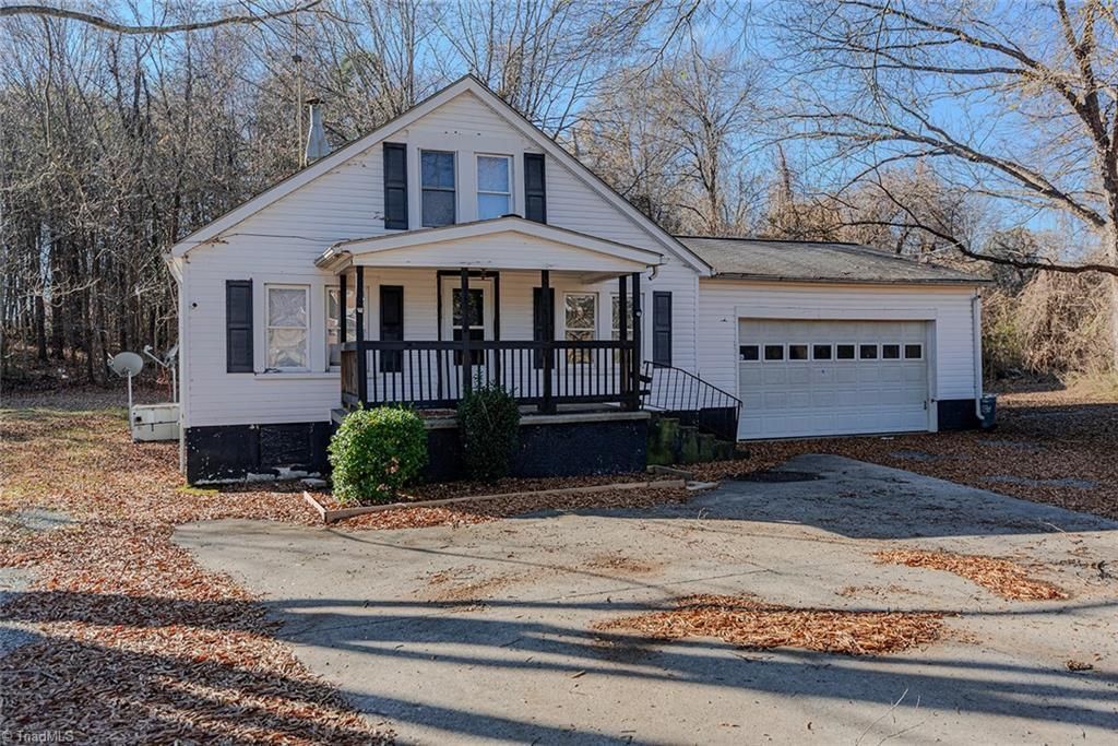 1364 Rauhut Street, Burlington, NC 27217 Main Photo