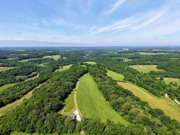 6050 Pine Knob Road, Boscobel, WI 53805
