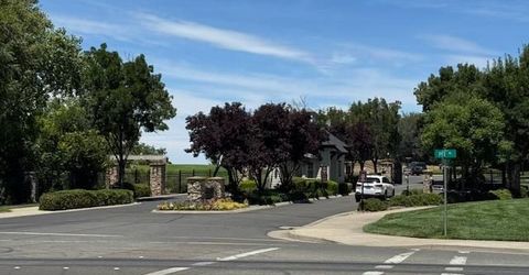 9245 Pinehurst Dr, Roseville, CA 95747 Photo