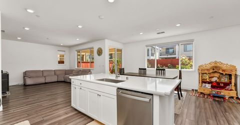 5718 Harveston Way, Sacramento, CA 95835 Photo