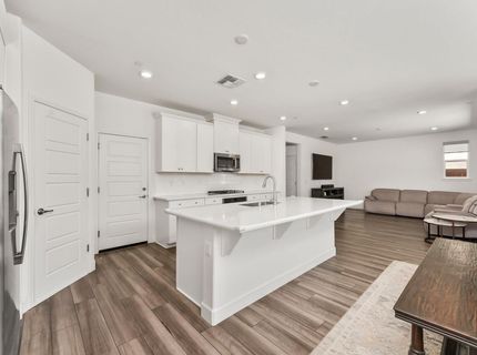 5718 Harveston Way, Sacramento, CA 95835 Photo