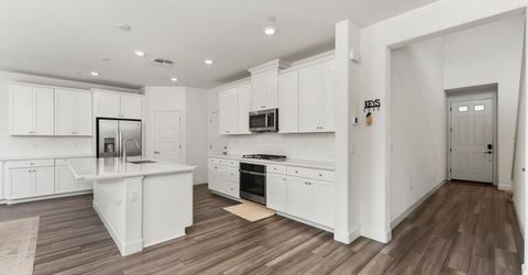5718 Harveston Way, Sacramento, CA 95835 Photo