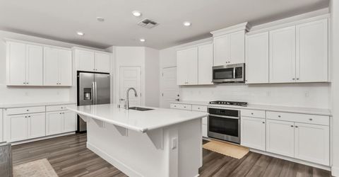 5718 Harveston Way, Sacramento, CA 95835 Photo