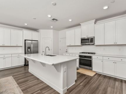 5718 Harveston Way, Sacramento, CA 95835 Photo
