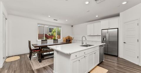 5718 Harveston Way, Sacramento, CA 95835 Photo