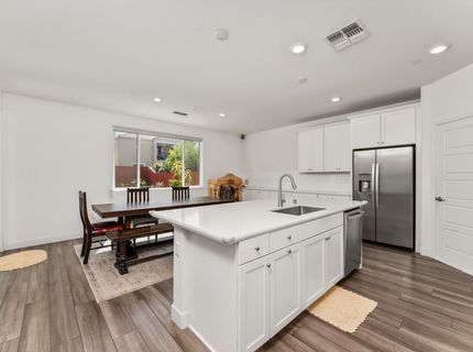 5718 Harveston Way, Sacramento, CA 95835 Photo