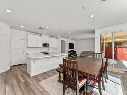 5718 Harveston Way, Sacramento, CA 95835 Photo
