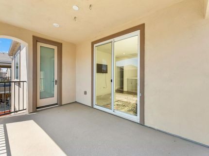 5718 Harveston Way, Sacramento, CA 95835 Photo